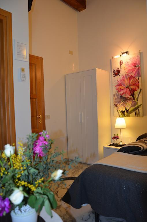 Mytimerome Room photo